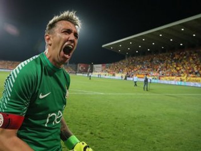 Muslera: Artık ipler bizim elimizde değil