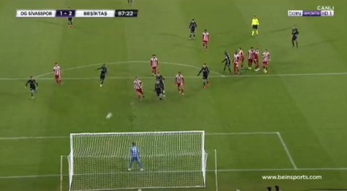 Burak Yılmaz'ın Sivasspor'a attığı frikik golü