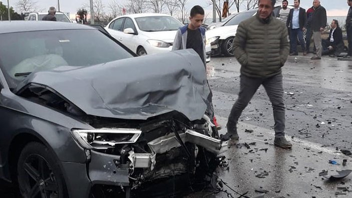 Hüseyin Türkmen trafik kazası geçirdi