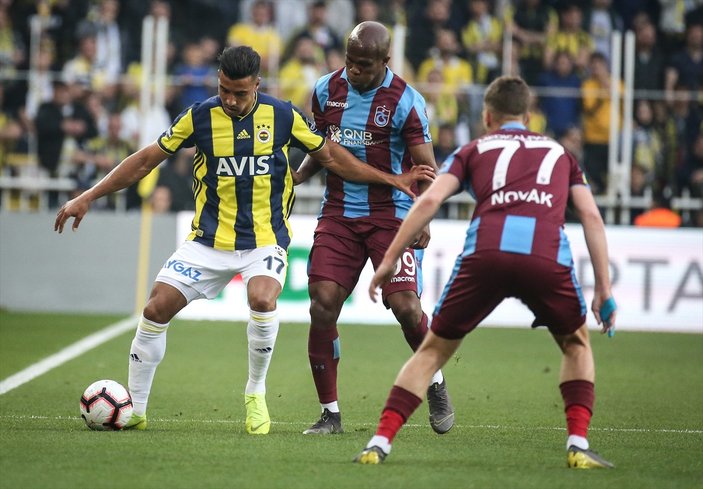 Fenerbahçe beraberliği son saniyede kurtardı