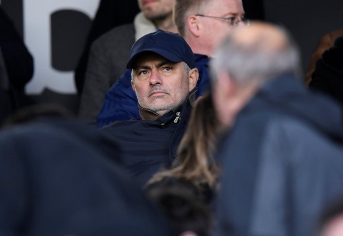 Mourinho için PSG ve Roma devrede