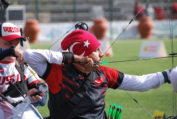 Paralimpik okçulardan Avrupa'da 3 altın madalya