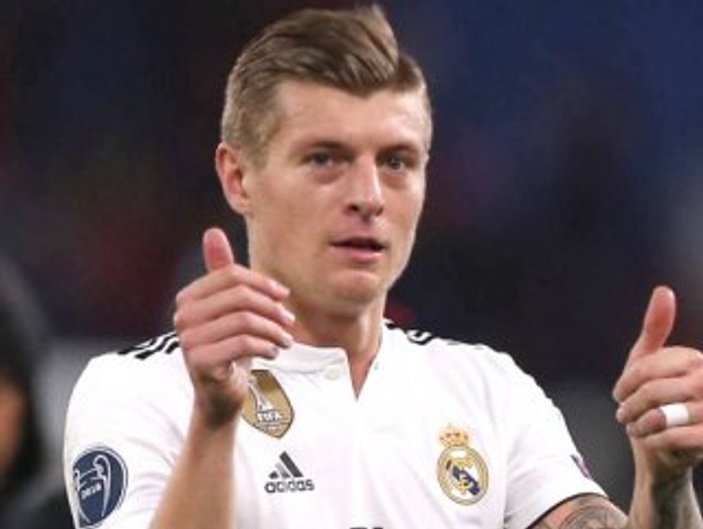 Kroos 4 yıl daha Real Madrid'de