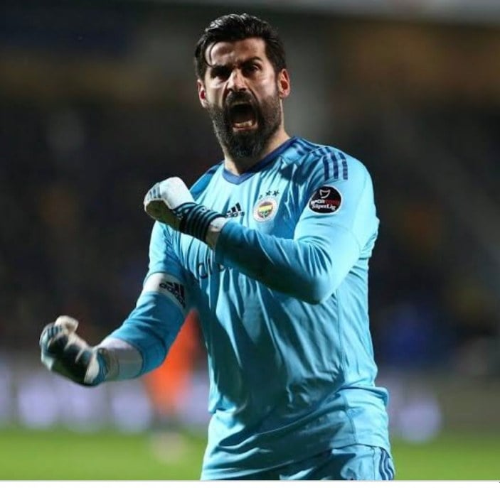 Volkan Demirel son kez Fenerbahçe forması giyecek