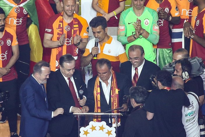 Fatih Terim 5 yıl daha Galatasaray'da