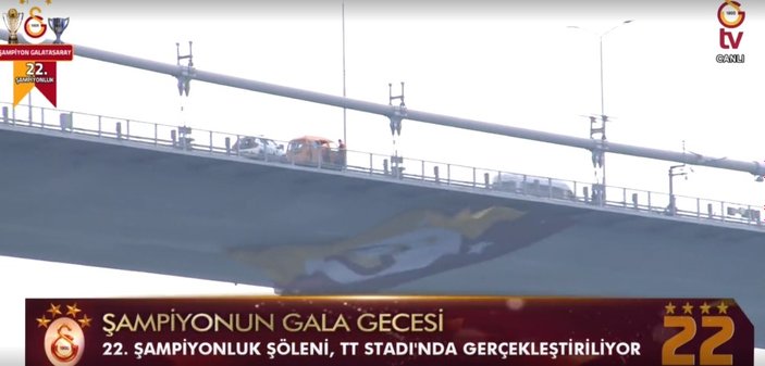Köprülere Galatasaray bayrağı asıldı