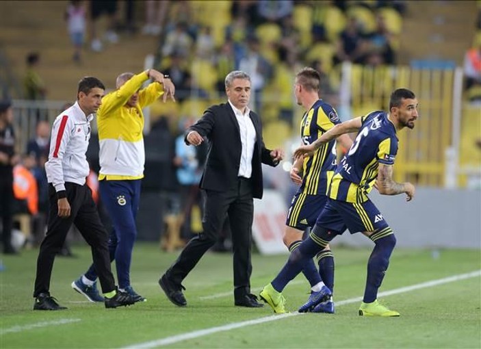 Fenerbahçe'de Mehmet Topal ıslıklandı