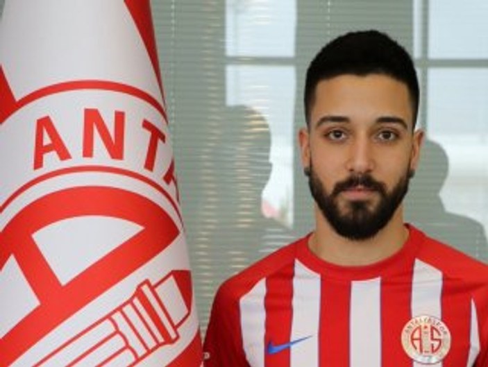 Tarık Çamdal 1 yıl daha Antalyaspor'da
