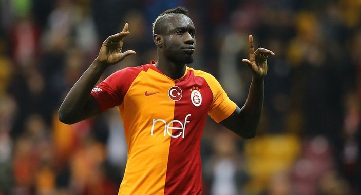 Galatasaray'da 3 futbolcuya teklif yağıyor