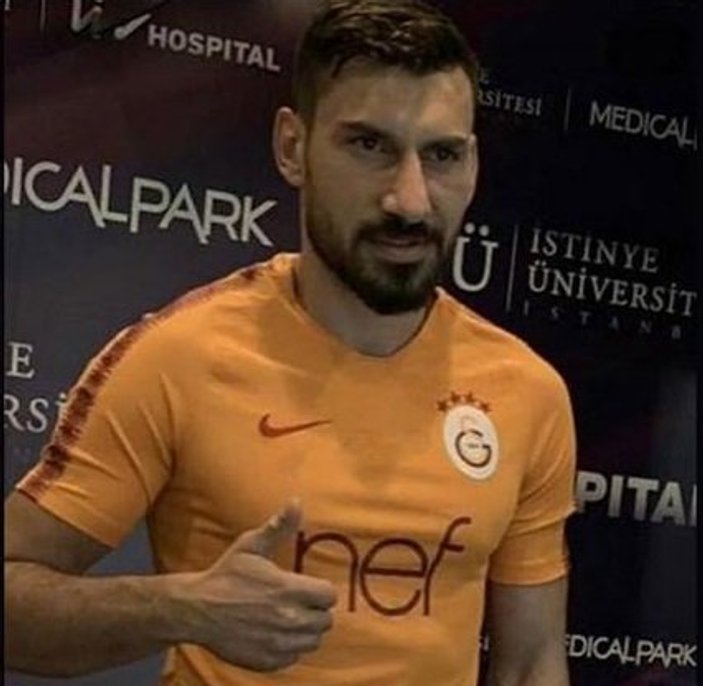 Şener Özbayraklı, Galatasaray'a transfer oldu