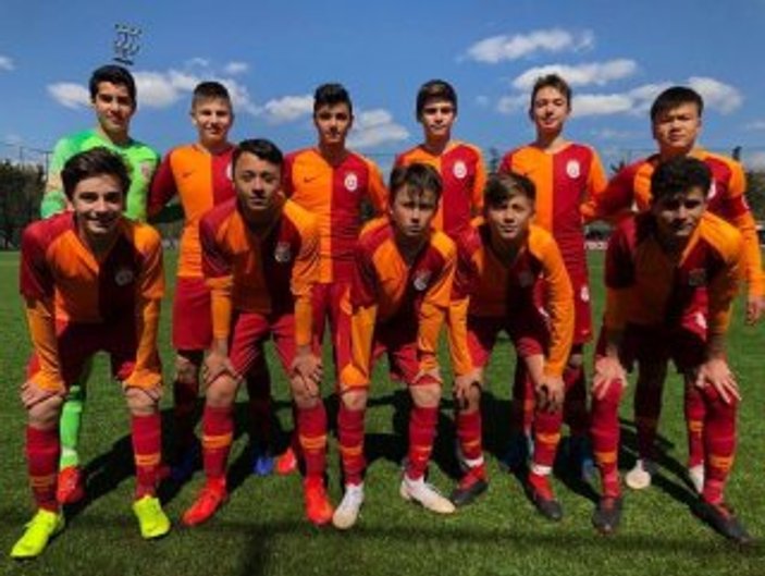 Galatasaray'ın U14 takımı Barcelona'ya 6 attı