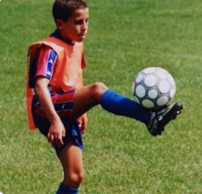 Çocukluk hayali Real Madrid olan Hazard, Barçalı çıktı