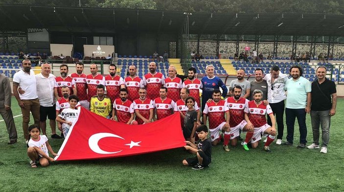 Türkiye ve İran veteranları arasında dostluk maçı