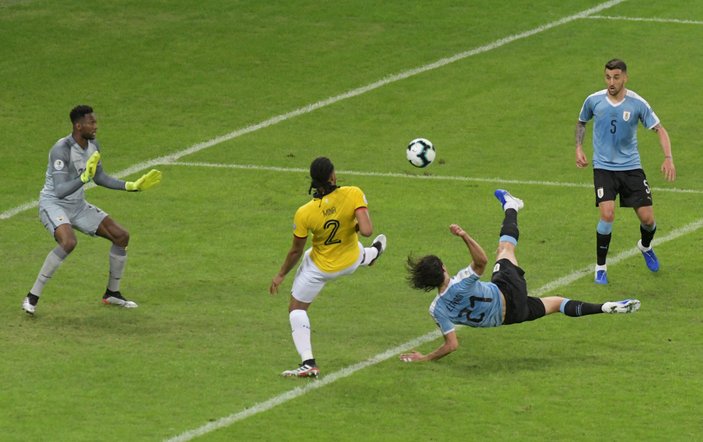 Uruguay Copa America'da Ekvador'a 4 attı