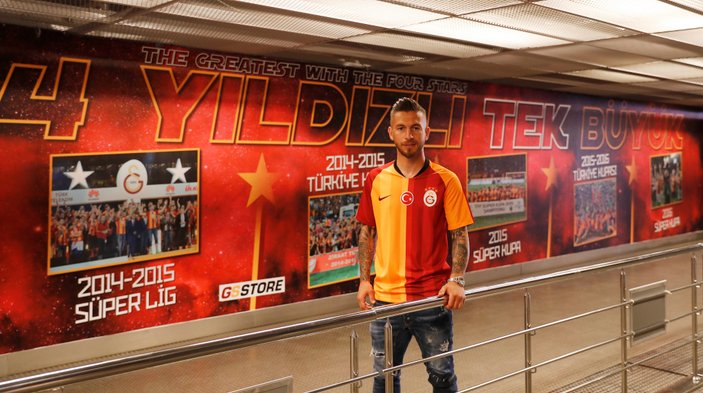 Ryan Babel resmen Galatasaray'da