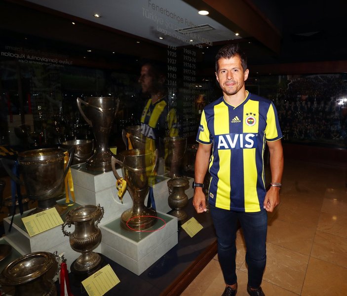 Fenerbahçe'nin kaptanı Emre Belözoğlu