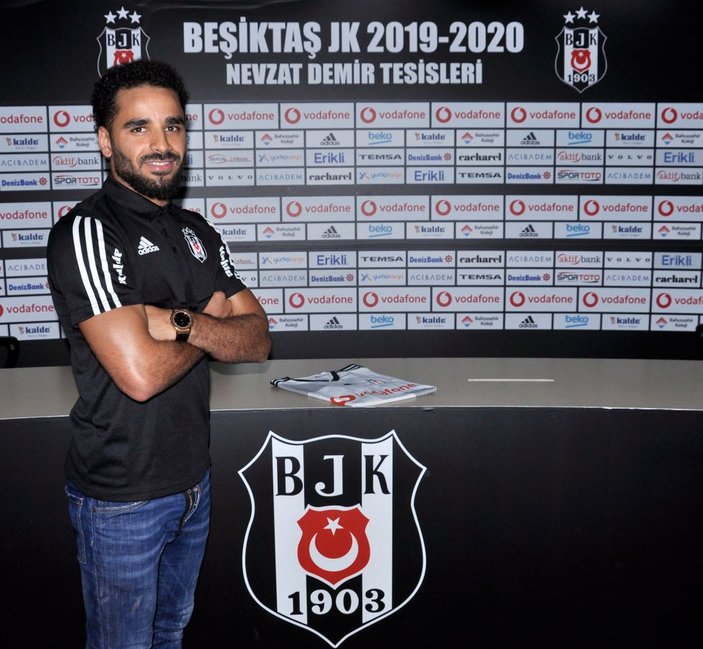 Douglas resmen Beşiktaş'ta