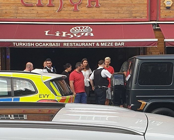 Mesut Özil'e saldırı olayında 2 Türk yakalandı