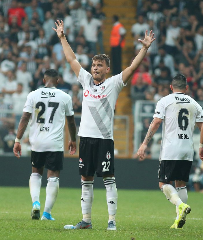 Beşiktaş, Göztepe karşısında rahat kazandı