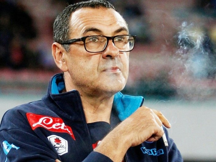Juventus'tan Sarri'ye 'Sigarayı bırak' uyarısı