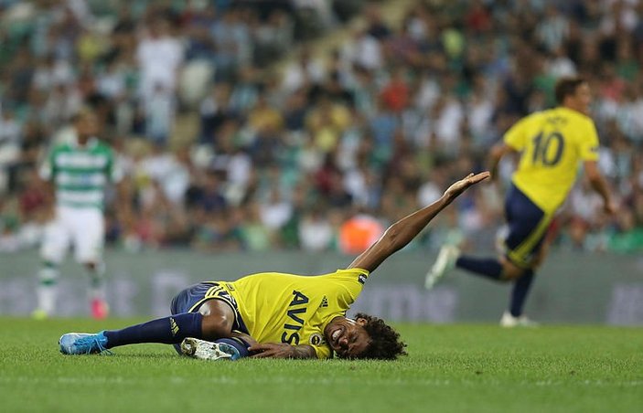 Luiz Gustavo ilk maçında sakatlandı