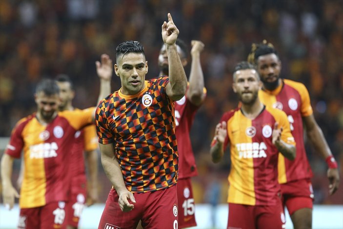 Falcao ilk golünü Fatih Öztürk'e attı