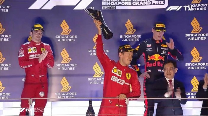 Singapur'da şampiyonluk Sebastian Vettel'in