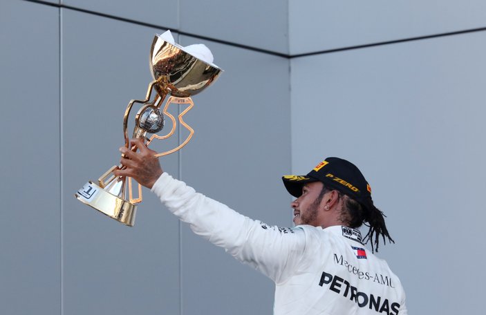 Formula 1'de Rusya Grand Prix'ini Lewis Hamilton kazandı