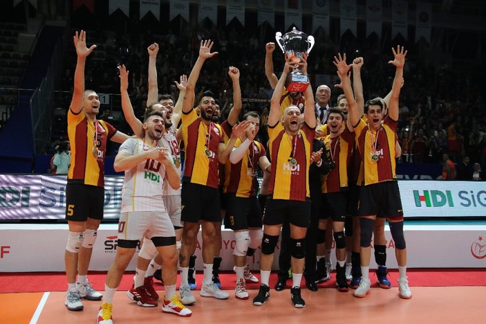 Galatasaray Voleybol Şampiyonlar Kupasını aldı
