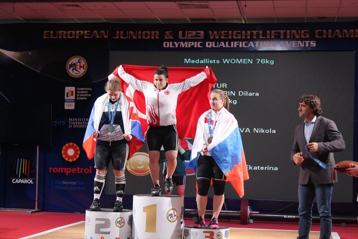 Genç halterci Dilara Narin Avrupa şampiyonu
