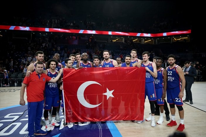 Anadolu Efes Avrupa Ligi'nde Kızılyıldız'ı yendi