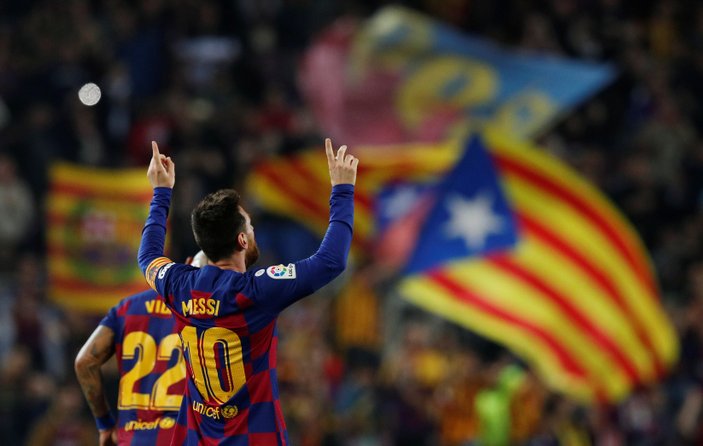 Messi'nin 50. frikik golü