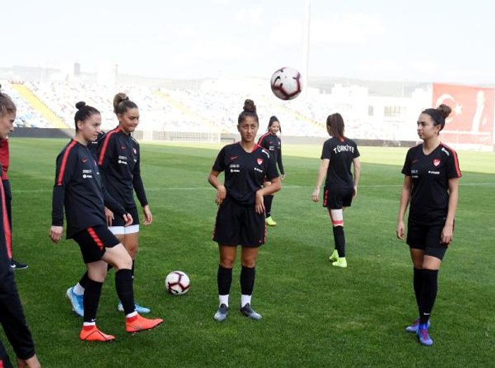 A Milli Kadın Futbol Takımı: İlgi bekliyoruz