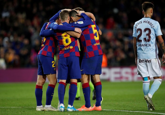 Messi bir maçta iki frikik golü attı