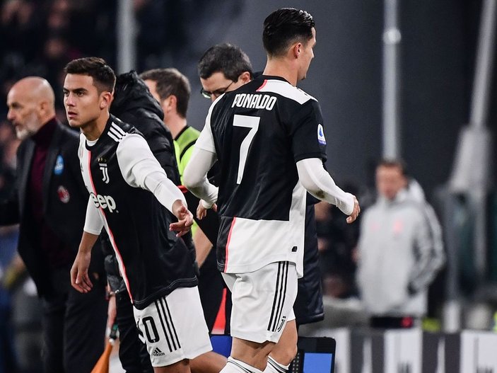 Oyundan çıkan Ronaldo, Sarri'ye tepki gösterdi