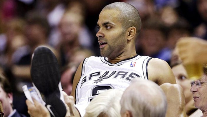 Spurs, Tony Parker'ın formasını emekli etti