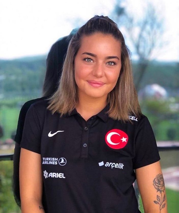 Sosyal medyanın konuştuğu millli futbolcu Aycan Yanaç