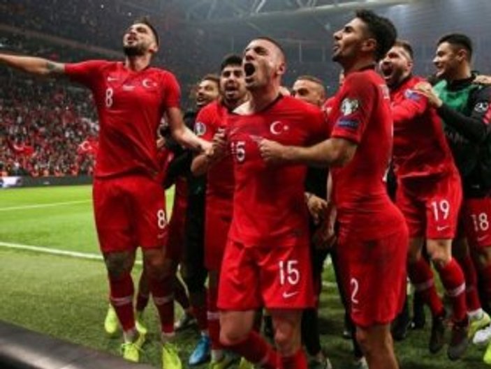 Andorra-Türkiye maçının muhtemel 11'leri
