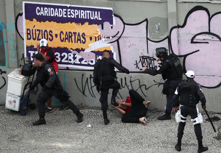 Flamengolularla polis arasında arbede yaşandı