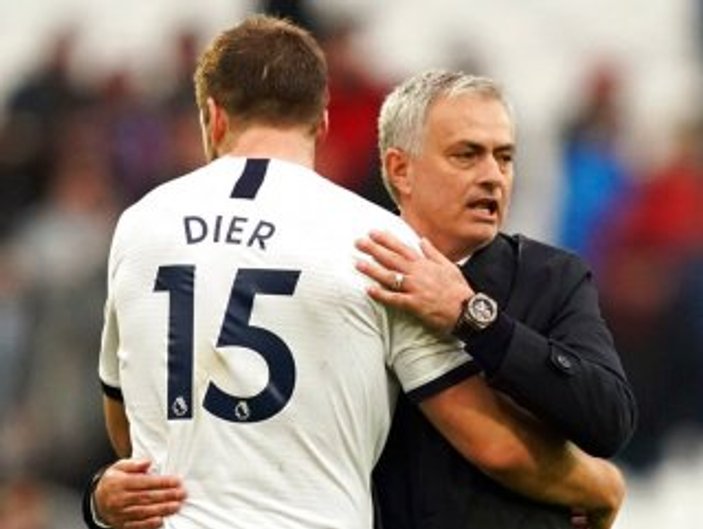 Mou, Dier'dan özür diledi