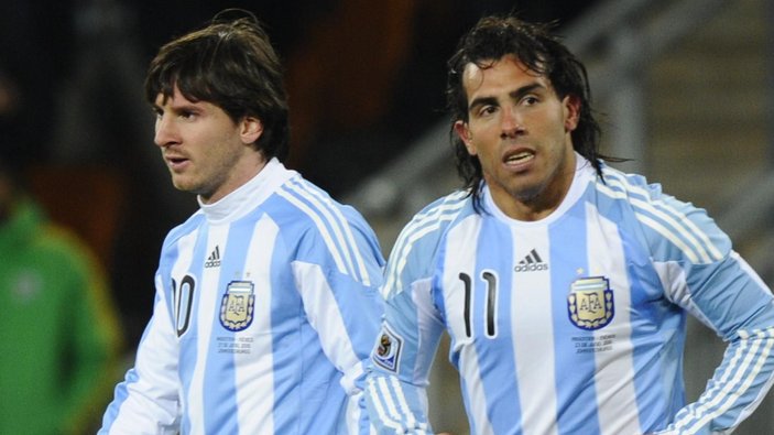 Carlos Tevez, Messi ve Ronaldo'yu kıyasladı