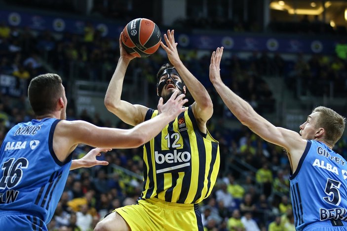 Fenerbahçe Avrupa'da galibiyeti uzatmalarda aldı