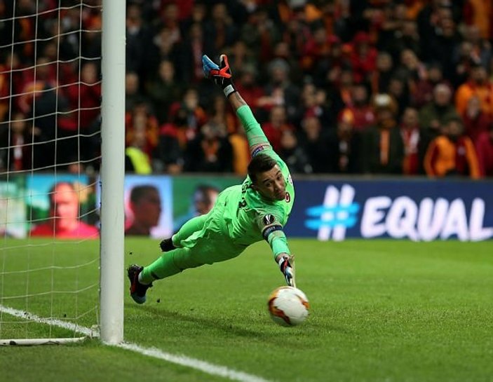 Muslera kalesinde devleşti