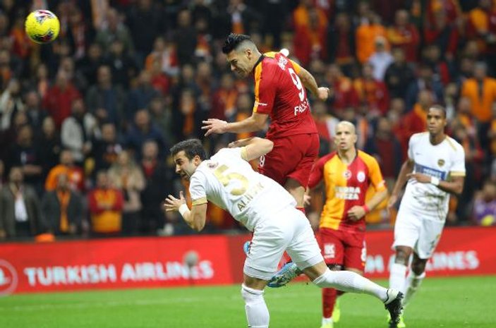 Galatasaray sahasında 2 puan bıraktı