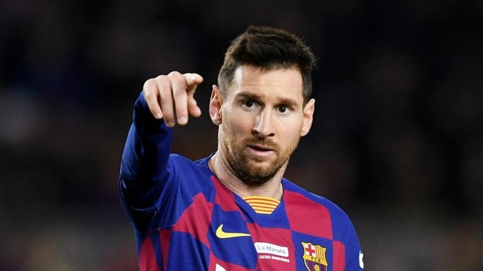 Messi 4 transfer istedi