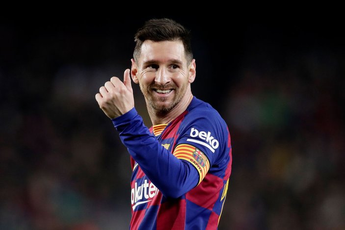 Messi 4 transfer istedi