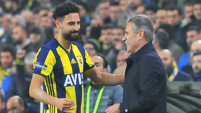 Mehmet Ekici, Fenerbahçe'de kalıyor