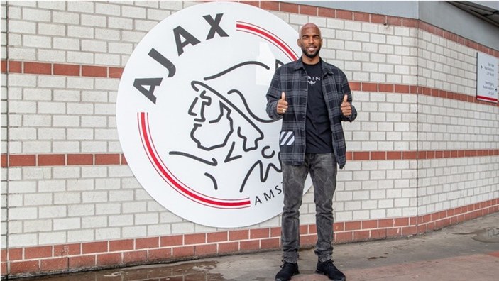 Ryan Babel resmen Ajax'ta