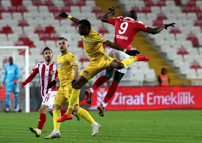 Sivasspor, Türkiye Kupası'nda Yeni Malatyaspor'a 4 attı