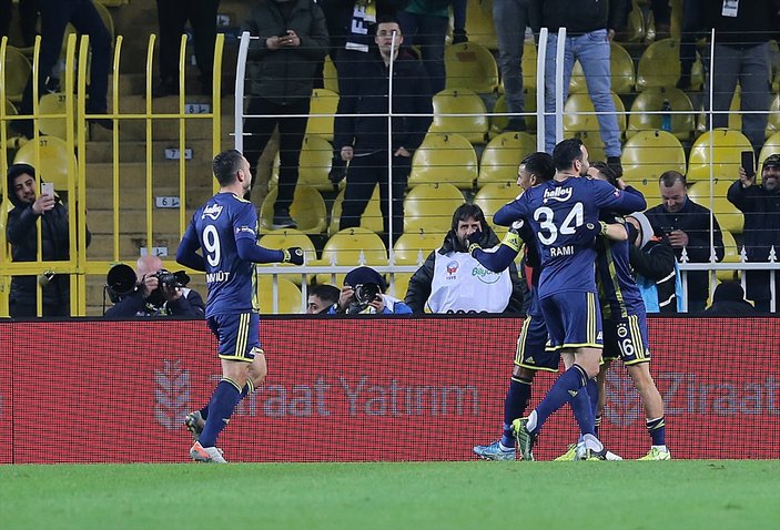 Fenerbahçe zorlanmadan tur atladı